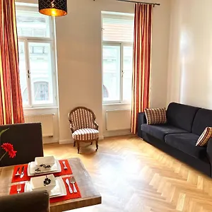 Apartment Amazing Zborovska