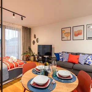  Apartment Urban Chic Residences