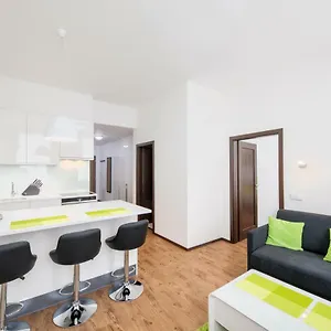 Near Centre With Parking Place Praha